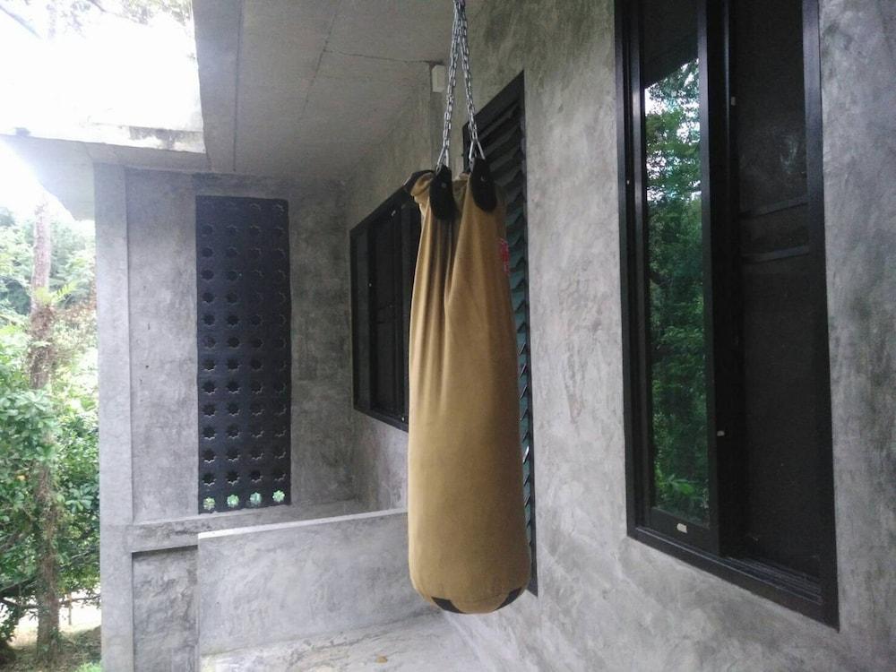 Phuchada Residence Nai Yang Beach Buitenkant foto